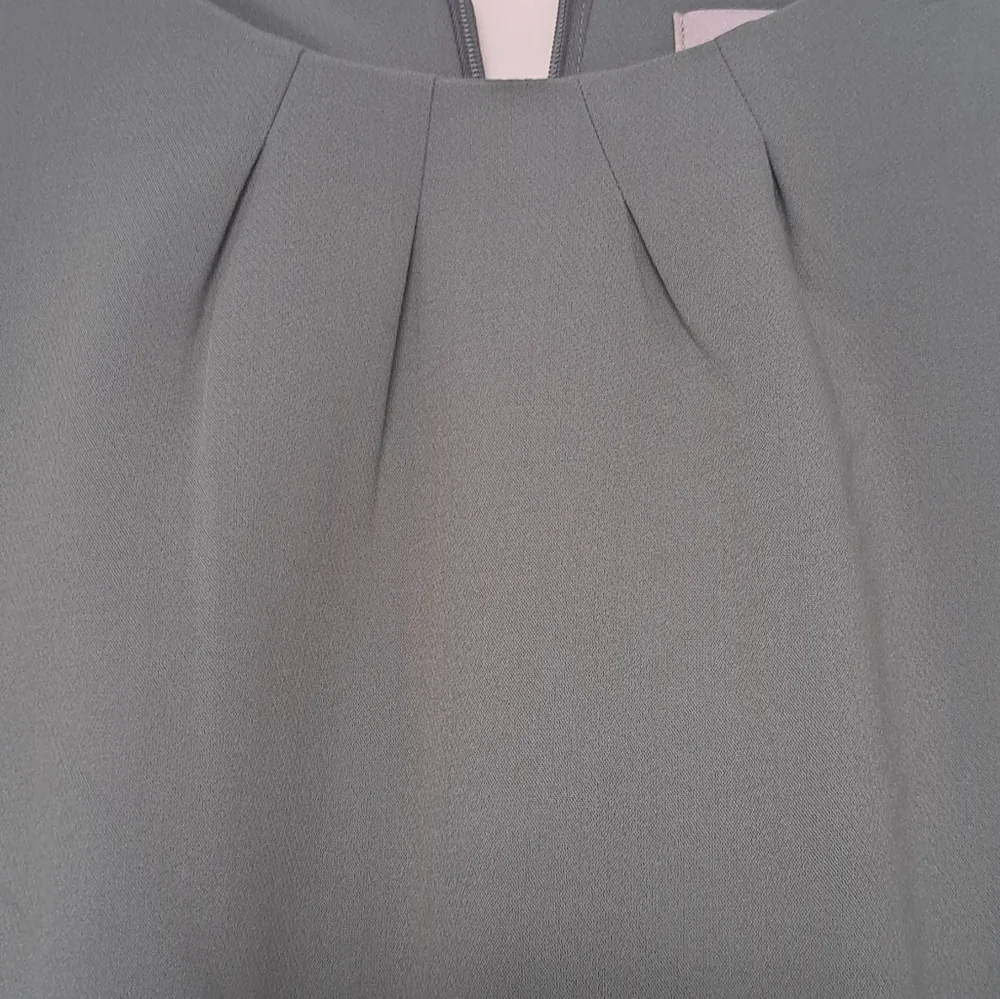 H&M NWT Olive Green Business  Fitted Casual Belted Dress.  Size M. - Picture 2 of 9